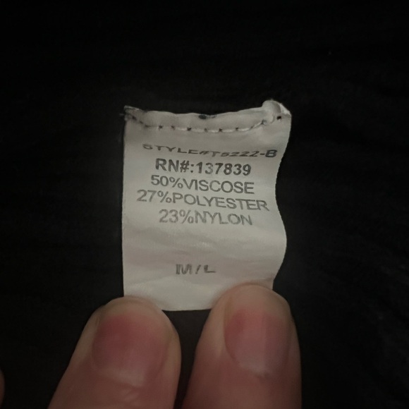 Debut Long Sleeve Light Sweater. Size M/L - Picture 4 of 6